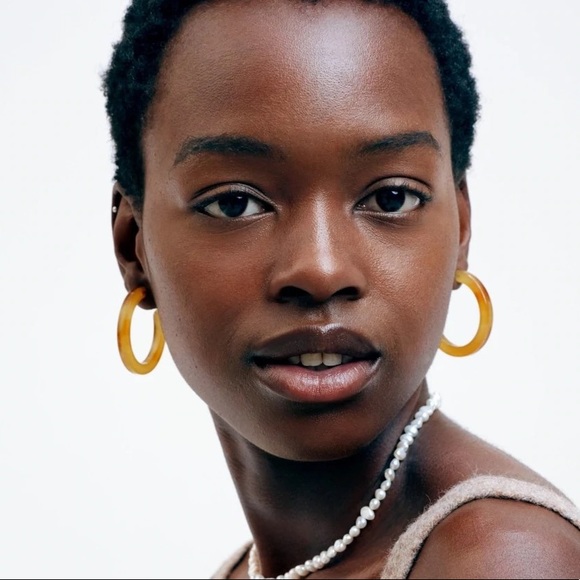 Machete Jewelry Midi Hoops in Modern Orchid - Picture 2 of 2